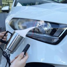 Ручная бесконтактная химическая полировка паром пластиковых фар автомобиля
